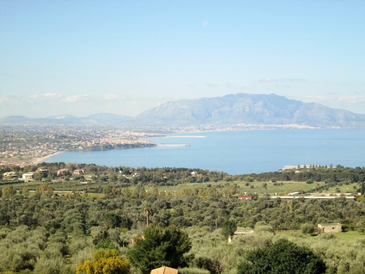 Casa Vacanza Trappeto Palermo 2 Apartment Luaran gambar