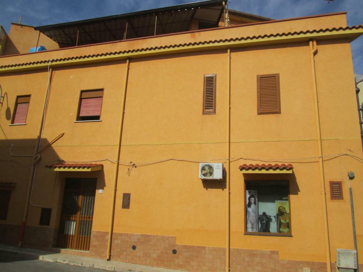 Casa Vacanza Trappeto Palermo 2 Apartment Luaran gambar